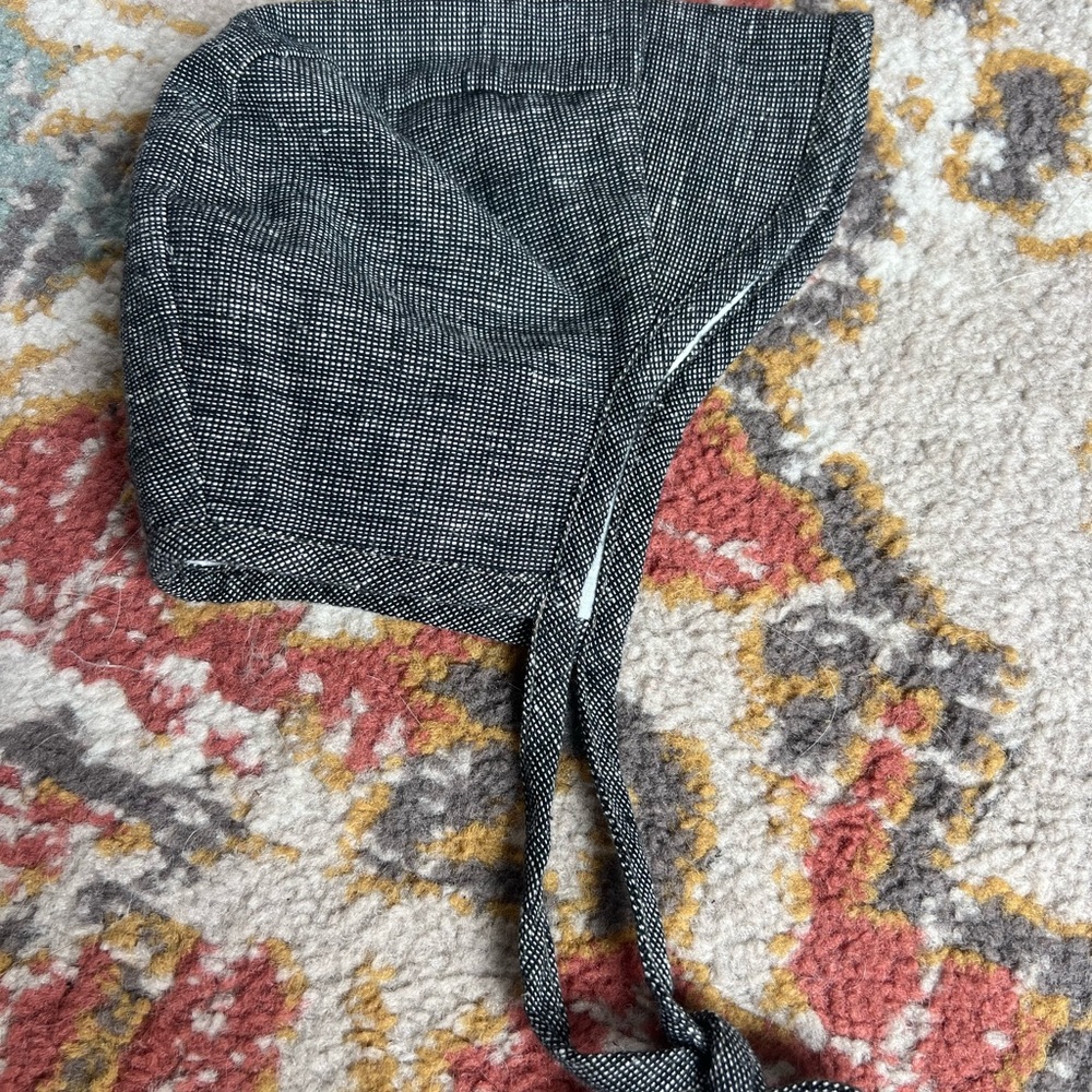 Briar handmade brimmed bonnet - black and ivory tweed 3-6 mo